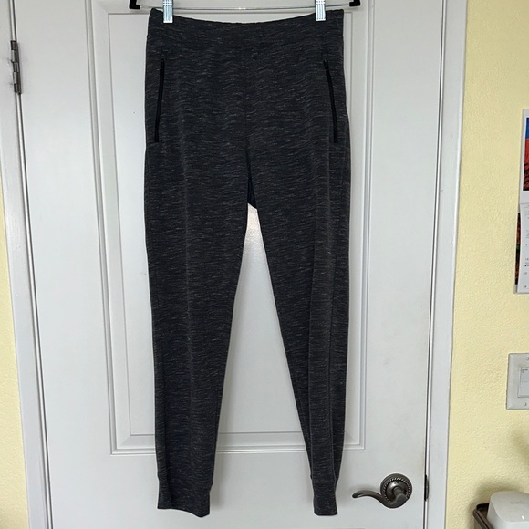 Uniqlo Men’s Heather Grey Jogger - Picture 1 of 5